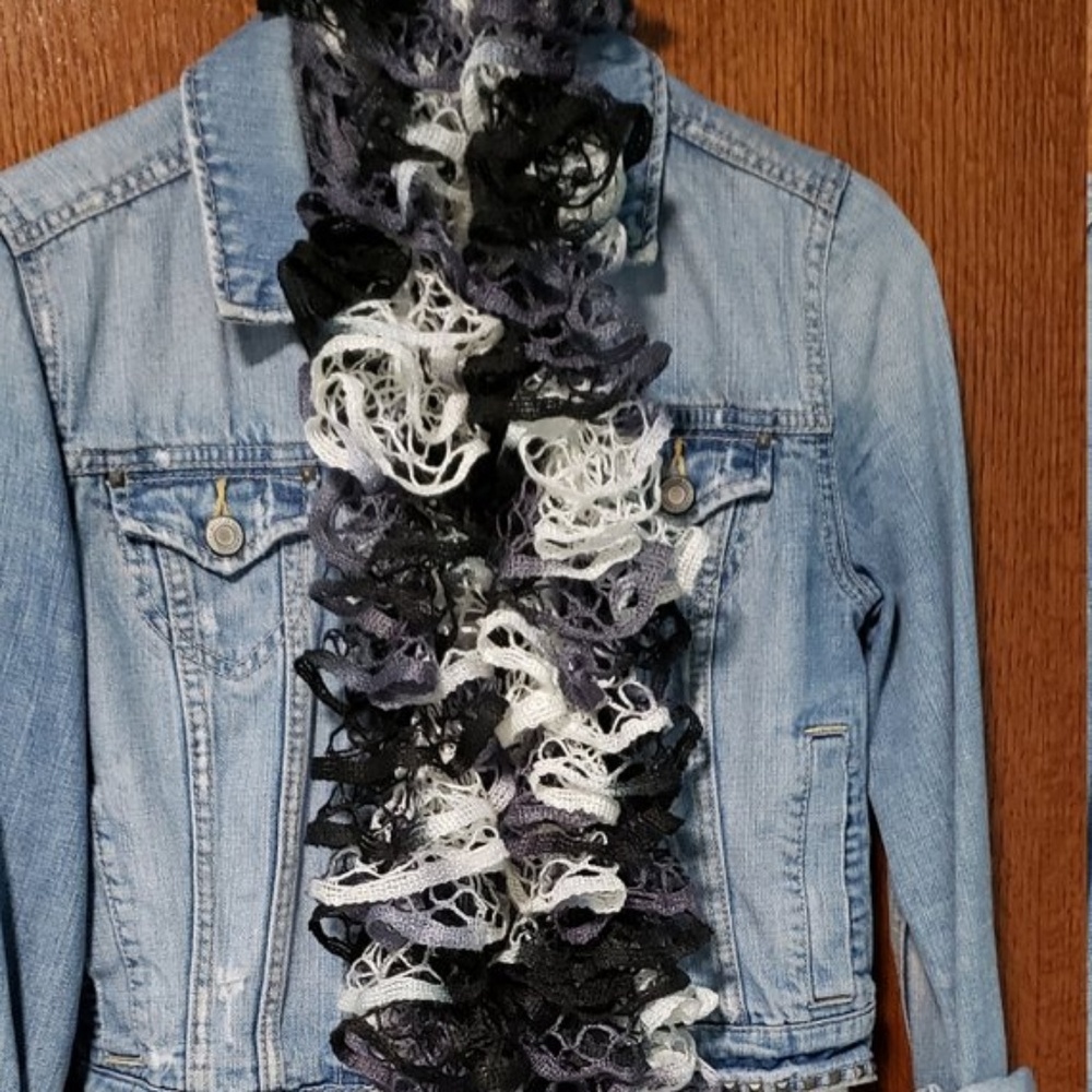 Knitted Ruffle Scarf - Picture 2 of 2